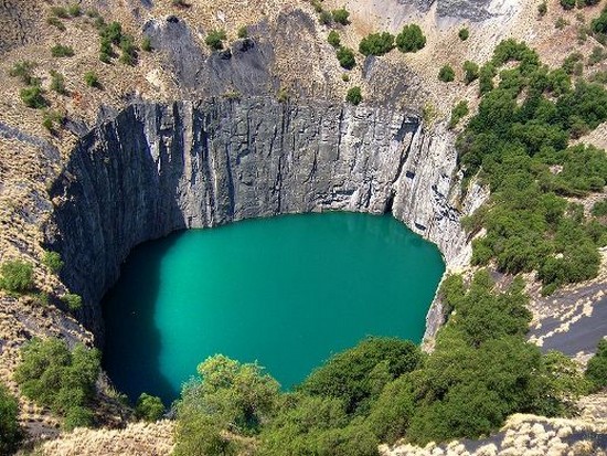 Kimberley Mine Lubang Terbesar Di Dunia Yang Digali Manusia