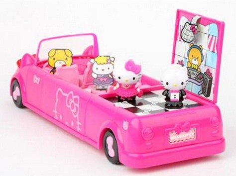 Hello Kitty berpesta di limo mini yang lucu | merdeka.com