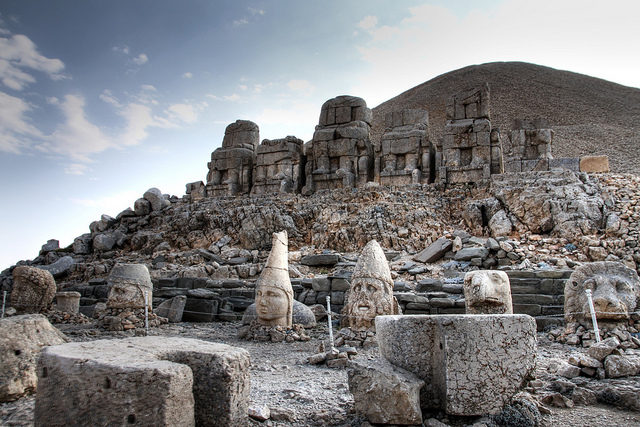 commagene di gunung nemrut