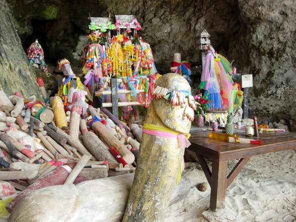 phra nang di gua pantai krabi