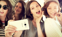 dengan smartphone samsung