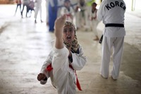 suriah berlatih taekwondo