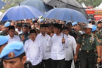 salat jumat di monas