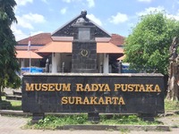 pustaka surakarta