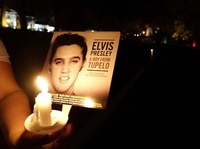 tahun kematian elvis presley