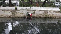 terjebak gorong gorong