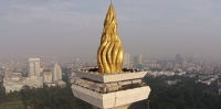 monas