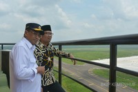 dan ridwan kamil di bandara kertajati