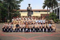 kumolo memberikan materi dalam kuliah umum mahasiswa si s2 dan s3 sekolah tinggi ilmu kepolisian
