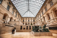 eksklusif di museum louvre