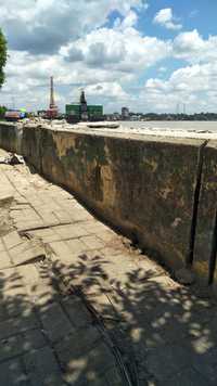 kontainer hantam turap sungai segah