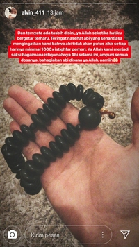 temukan tasbih di baju ustaz arifin ilhaminstagram alvin411