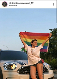 kibarkan bendera lgbtinstagram nikitamirzanimawardi17