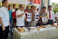 coba habisi sekeluarga pensiunan polisi