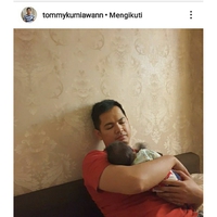gendong sang anakinstagram tommykurniawann