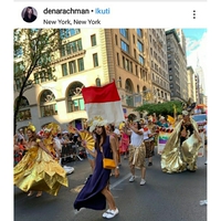 hadir di acara new york pride instagram denarachman
