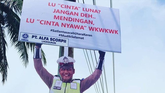 7 Tulisan Spanduk Warung Paling Nyeleneh, Lucunya Enggak Ketulungan