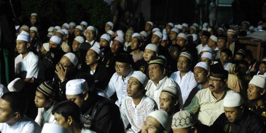 Majelis Rasulullah: Keramaian layaknya kampung santri