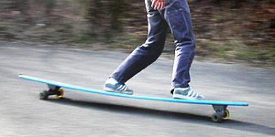 Apakah perbedaan longboarding dan skateboarding? | merdeka.com
