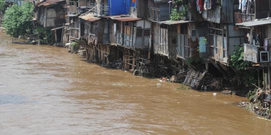 Pendayung perahu tewas tenggelam di Kali Cakung
