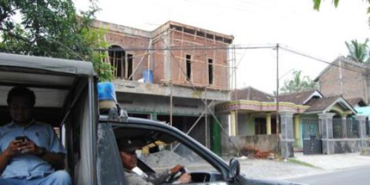 Tukang bangunan tewas hangus tersengat listrik