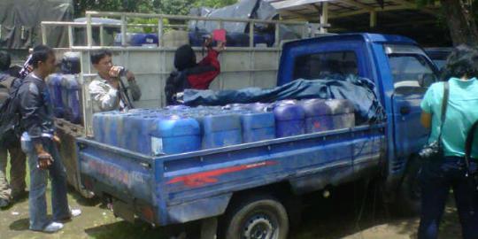 Polri bongkar tempat penimbunan BBM di Bandar Lampung