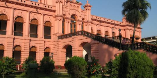 10 Hal \'gila\' tentang kota Dhaka