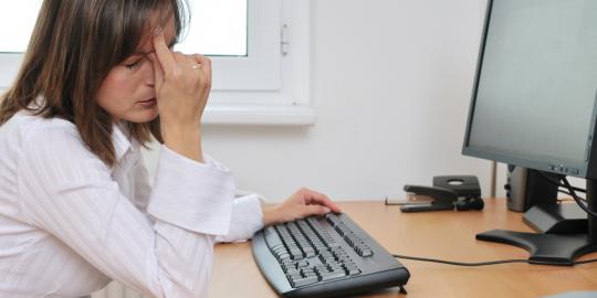 Cara melindungi mata saat bekerja dengan komputer