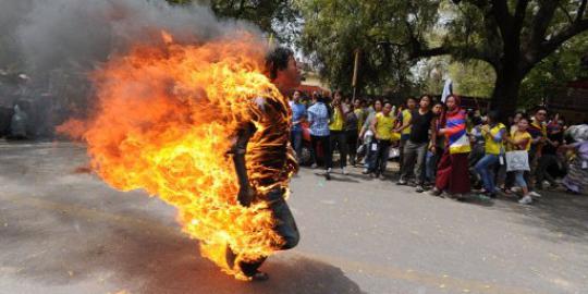 Pemuda Tibet bakar diri 