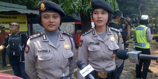 Polisi cantik negosiator demonstrasi