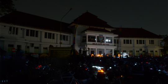 PLN Malang hemat 135 juta karena Earth Hour