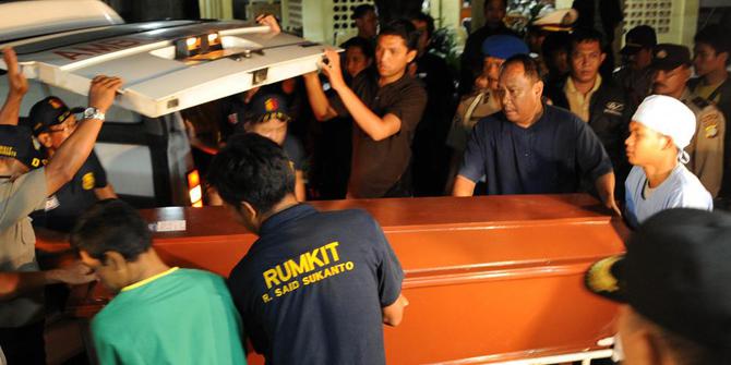 Jenazah teroris Bali dimakamkan di Makassar  merdeka.com