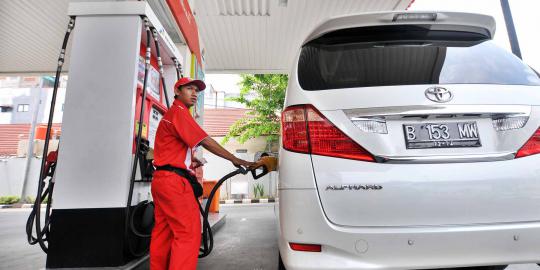 Harga pertamax naik, Alphard pakai Premium