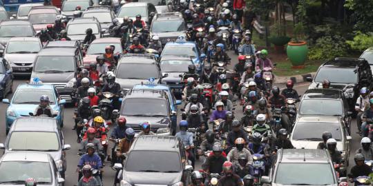 Siang ini diperkirakan Puncak macet total