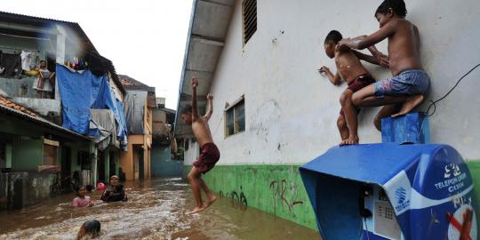 Banjir merendam sebagian kota di Indonesia