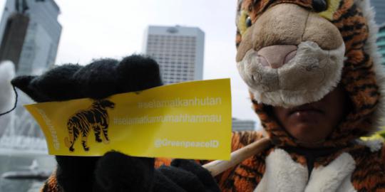 Greenpeace sosialisasi Harimau Sumatera di Bundaran HI