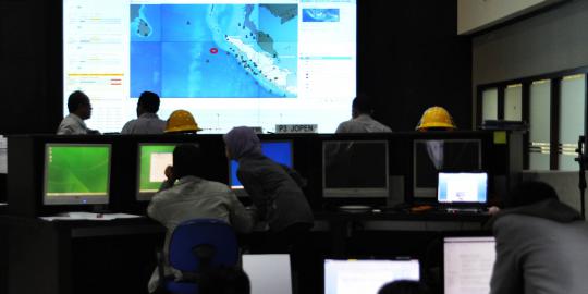 Kesibukan kantor BMKG Jakarta saat gempa 