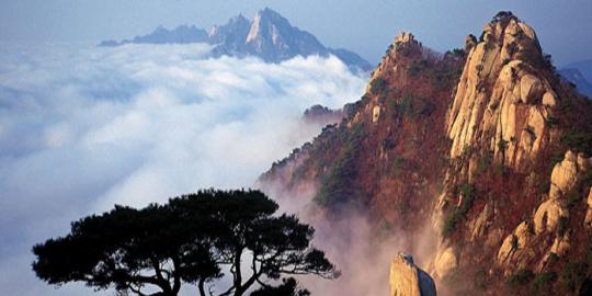 Mengintip keindahan Taman Nasional Bukhansan di Korea