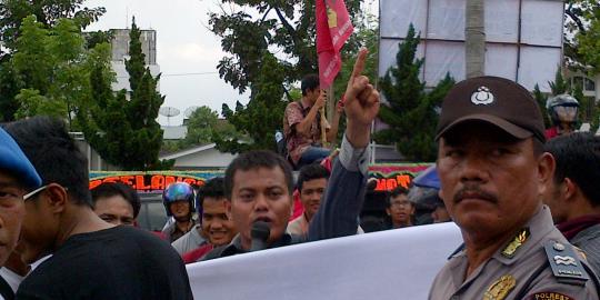 Peringatan HUT Provinsi Sumut diwarnai demonstrasi