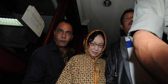 Nunun bantah Indah yang ambil cek pelawat