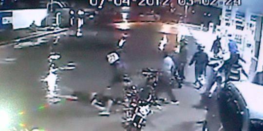 Polisi masih \'enggan\' berurusan dengan militer