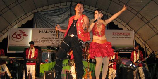  Impian Rini, biduan dangdut keliling
