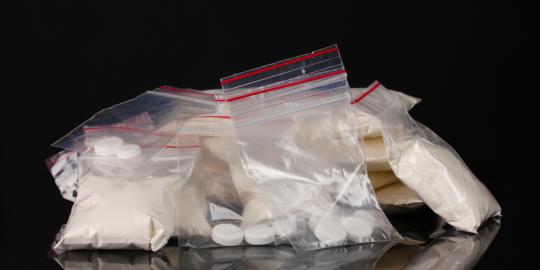 1 Kg heroin ditemukan dalam lukisan kaligrafi