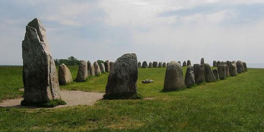 Ales Stenar di Swedia, Stonehenge atau bukan?