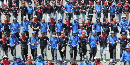 May Day, polisi siaga di Bandara Polonia