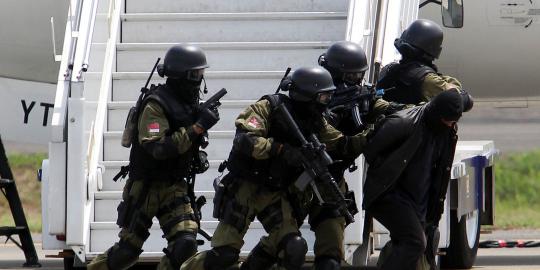 Densus 88 gerebek Kampung Ambon