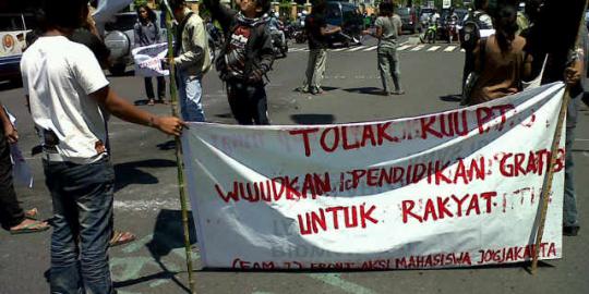 Mahasiswa Bandung Tolak RUU Pendidikan Tinggi