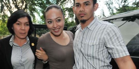 Angie tes kesehatan di RS Perhati