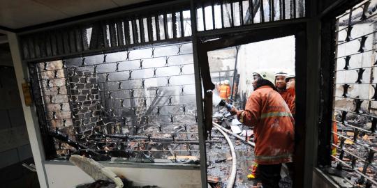 Rumah Ketua FPKB DPRD Brebes dibakar orang tak dikenal