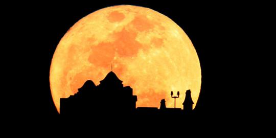 Siapkah berburu bulan? Puncak Supermoon nanti malam!